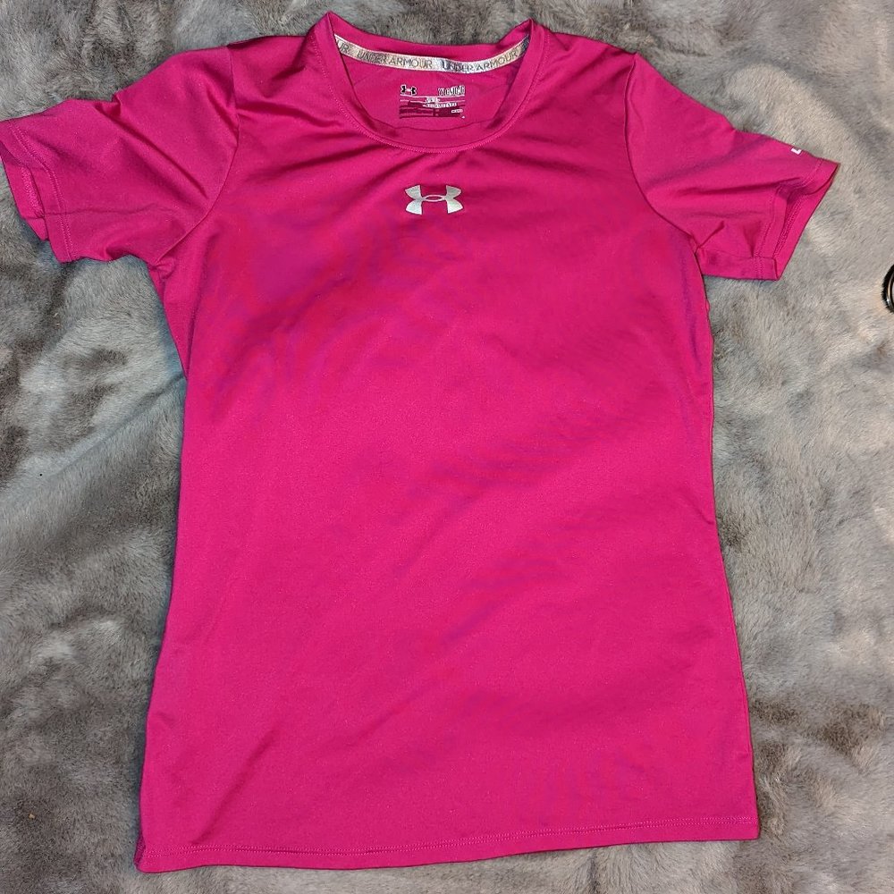 Girls Under Armour Hot Pink T-Shirt Size Youth L